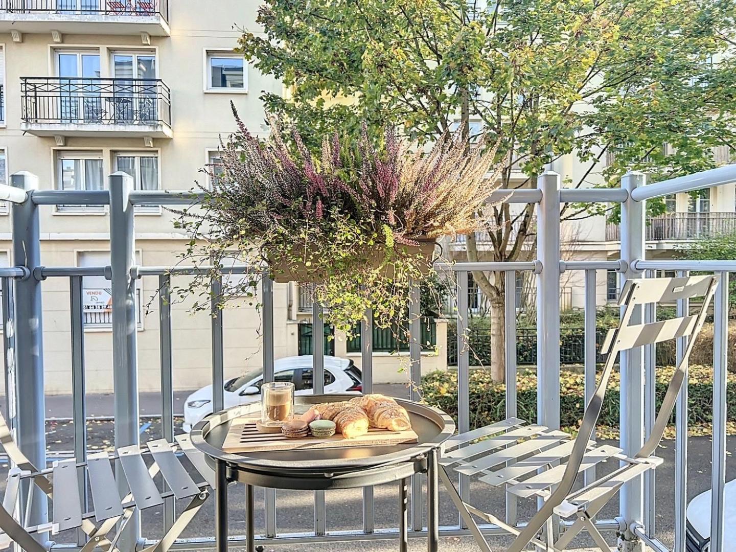 New Renovated At Disneyland, 1 Min From Train Station Apartment *